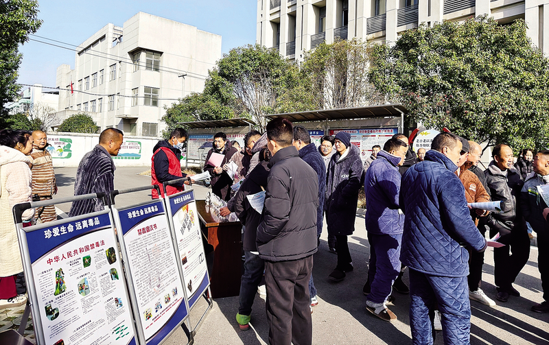 筑牢全民禁毒防線