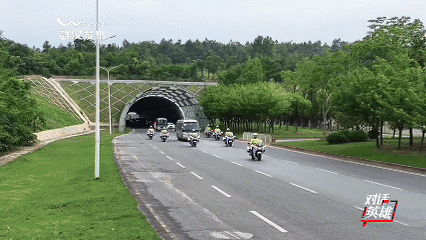 靈車(chē)追悼畫(huà)面(1).jpg